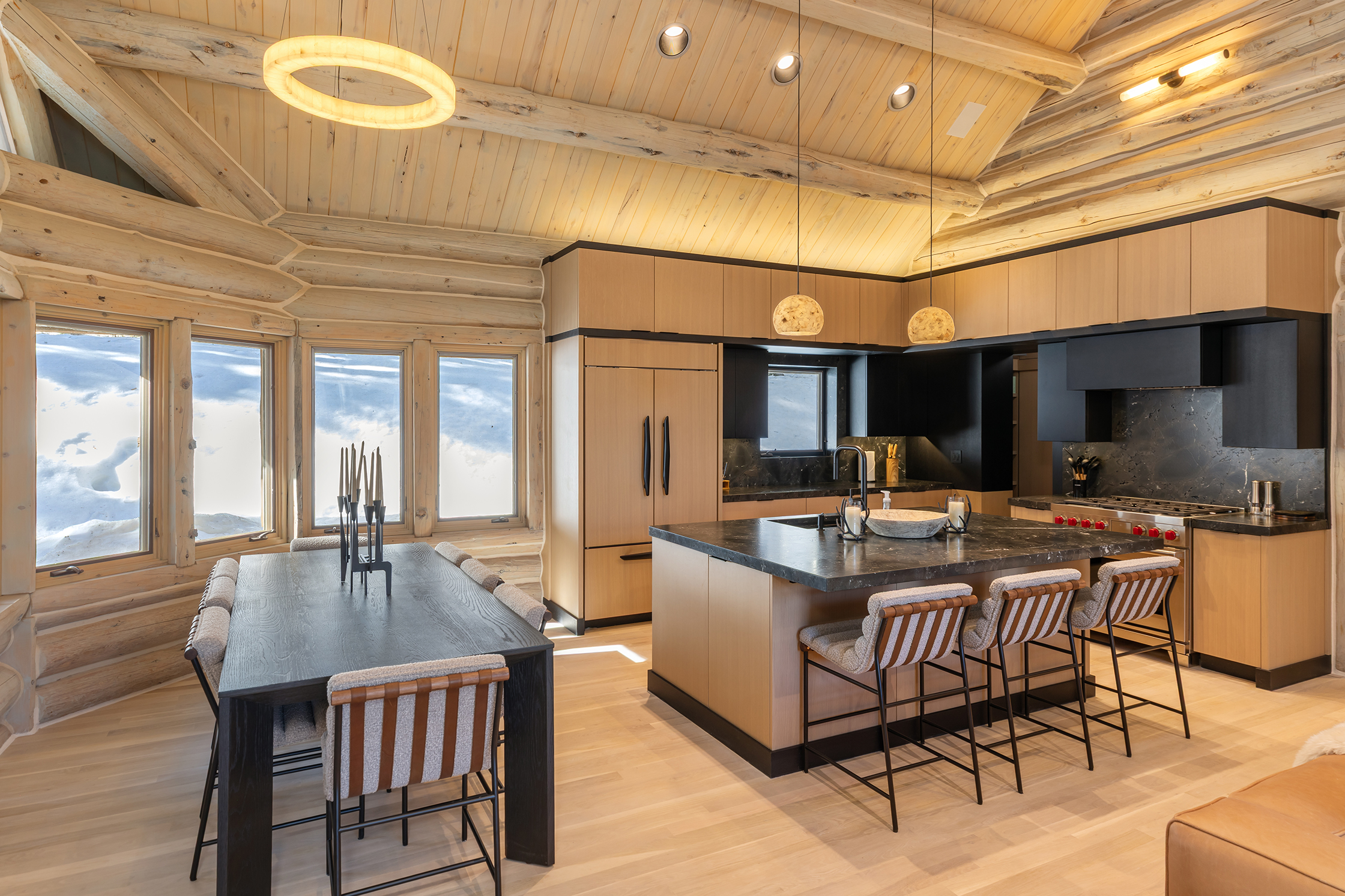 Dining area seating twelve with views of 14,000-foot Telluride peaks